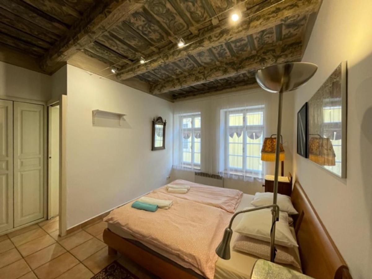 Historical Apartment With Balcony Praga Exterior foto